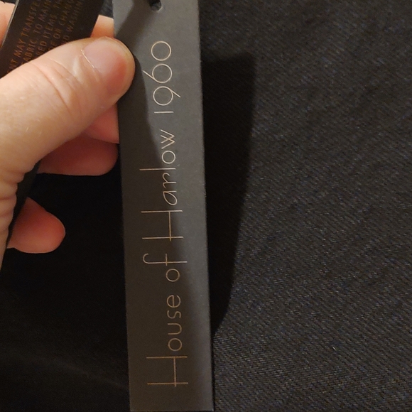 House of Harlow 1960 High Rise Mom Shorts - Picture 2 of 5